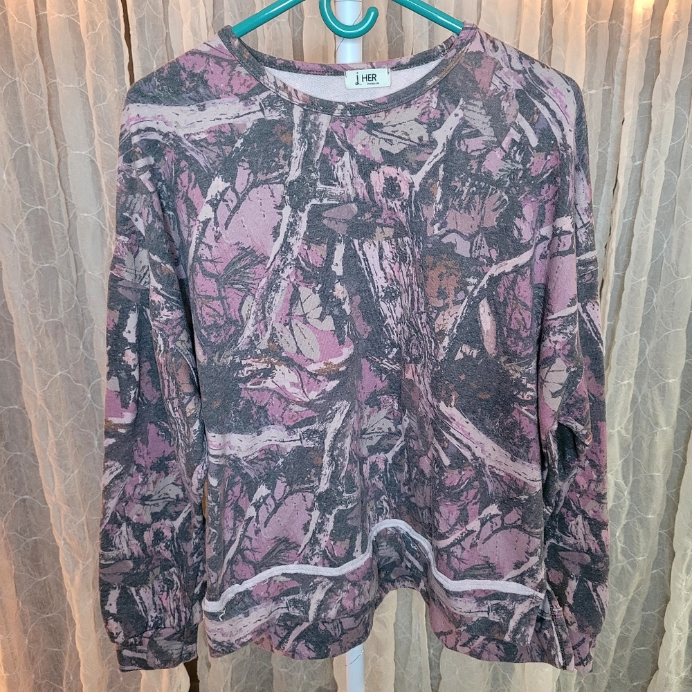 ​J. Her Pink Camo High-Low Oversized Crewneck Terrycloth Sweatshirt Boutique - Picture 3 of 6